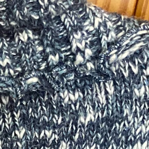 Valentine Sweater - Picture 4 of 5